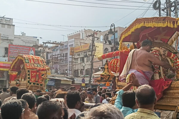 Chithirai Festival – 8th Day Morning Thanga Pallakku Procession.jpg